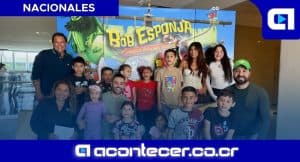 Niños en situación vulnerable disfrutan función de cine y reciben útiles para el 2026