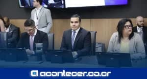Eder Hernández se desmarca de Álvaro Ramírez y rechaza destitución de Rodrigo Chaves