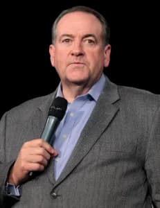 Mike Huckabee: “El terrorismo en el mundo se remonta a Teherán”