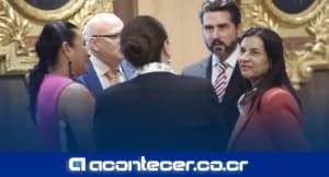 Oficialismo rechaza reconocimiento a fiscal Carlo Díaz por labor con DEA