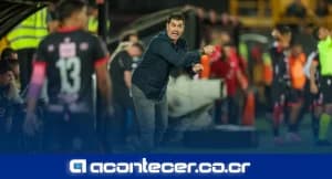 Alajuelense ratifica la continuidad de Ismael Rescalvo tras derrota en el Clásico