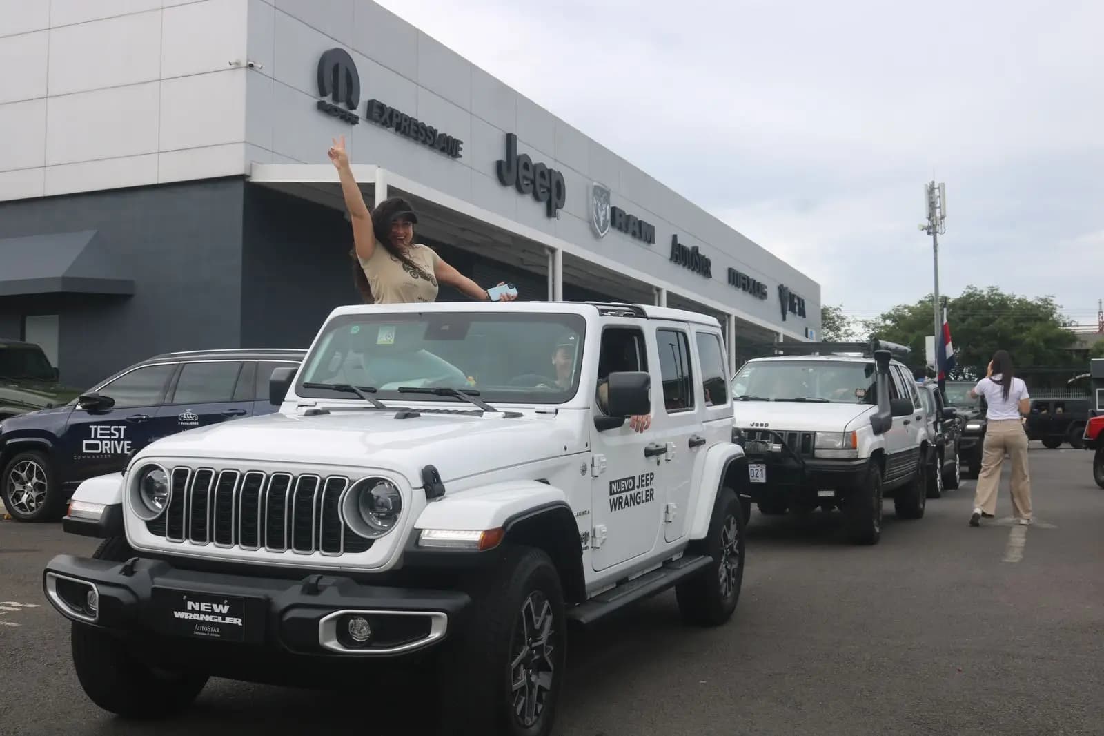 Imagen de la nota: Jeep revive el ‘Desfile de la Victoria’ en conmemoración de los 76 años sin ejército en Costa Rica