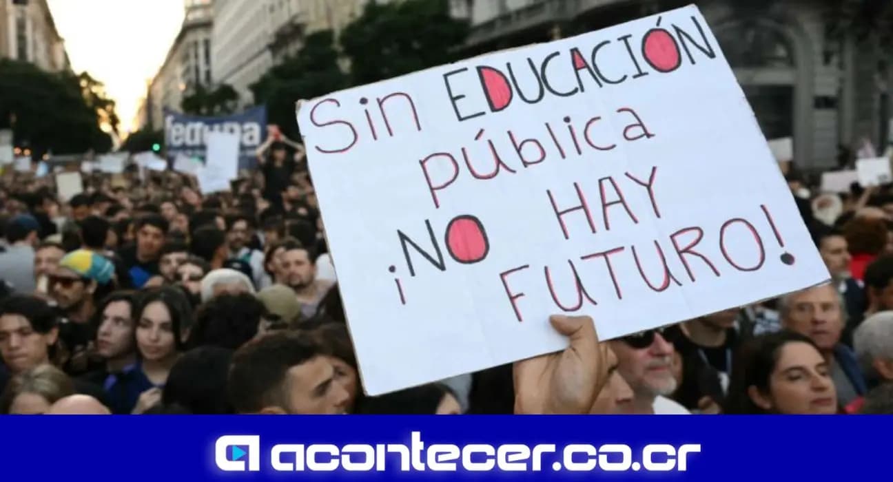 Imagen de la nota: ¡La educación no debe ni puede estar al servicio de la política!