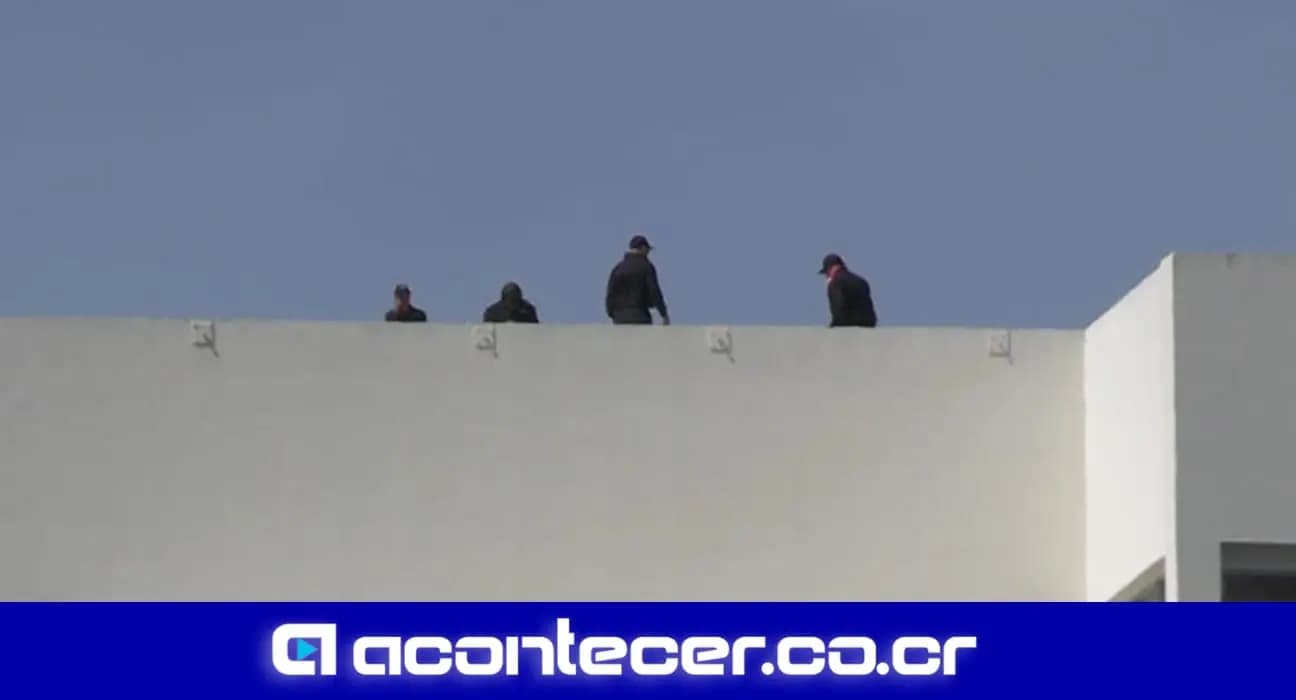 Imagen de la nota: Francotiradores refuerzan seguridad en el Estadio Nacional