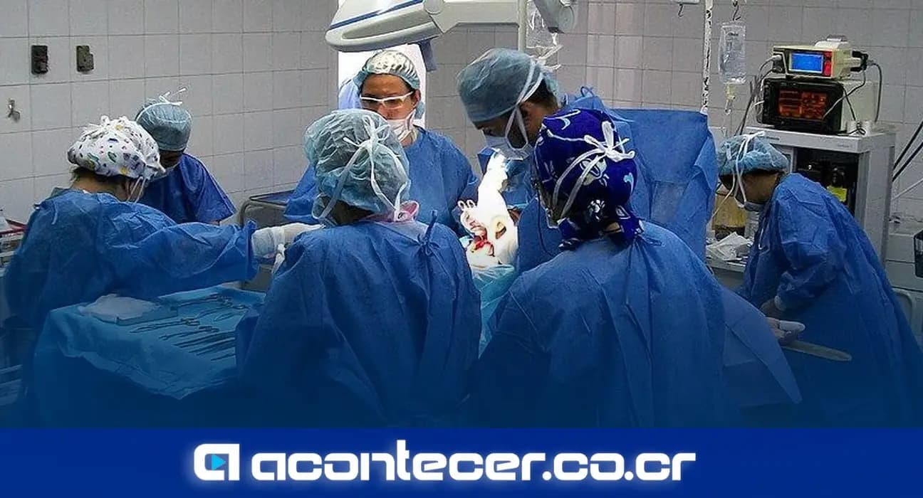 Imagen de la nota: Médico llegó a ganar más de ₡207 millones en horas extra en la CCSS y desata investigación
