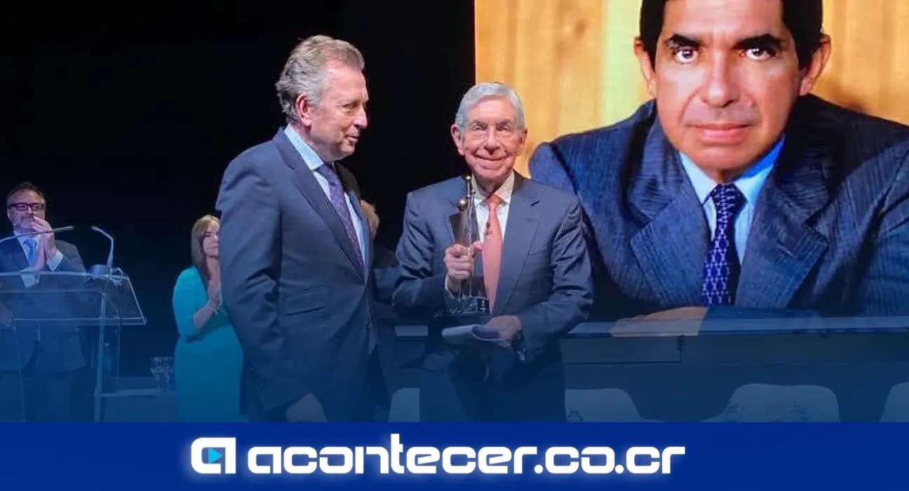 Imagen de la nota: Óscar Arias recibe premio internacional y llama a la paz en mensaje global