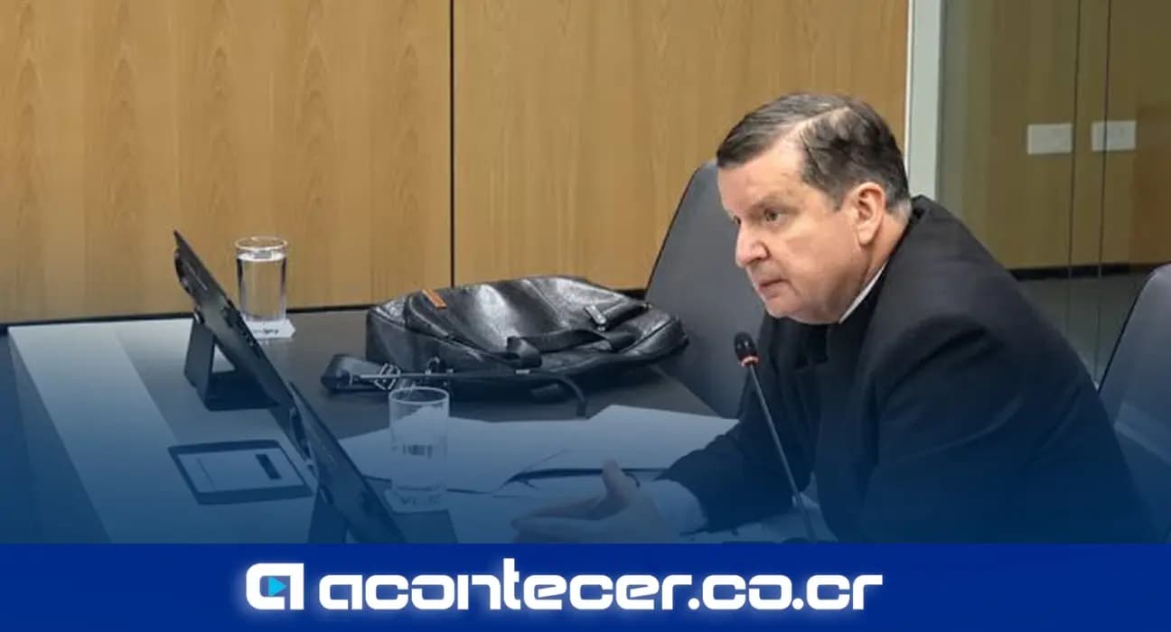 Imagen de la nota: Comisión recomienda no reelegir a Jorge Araya en Sala IV