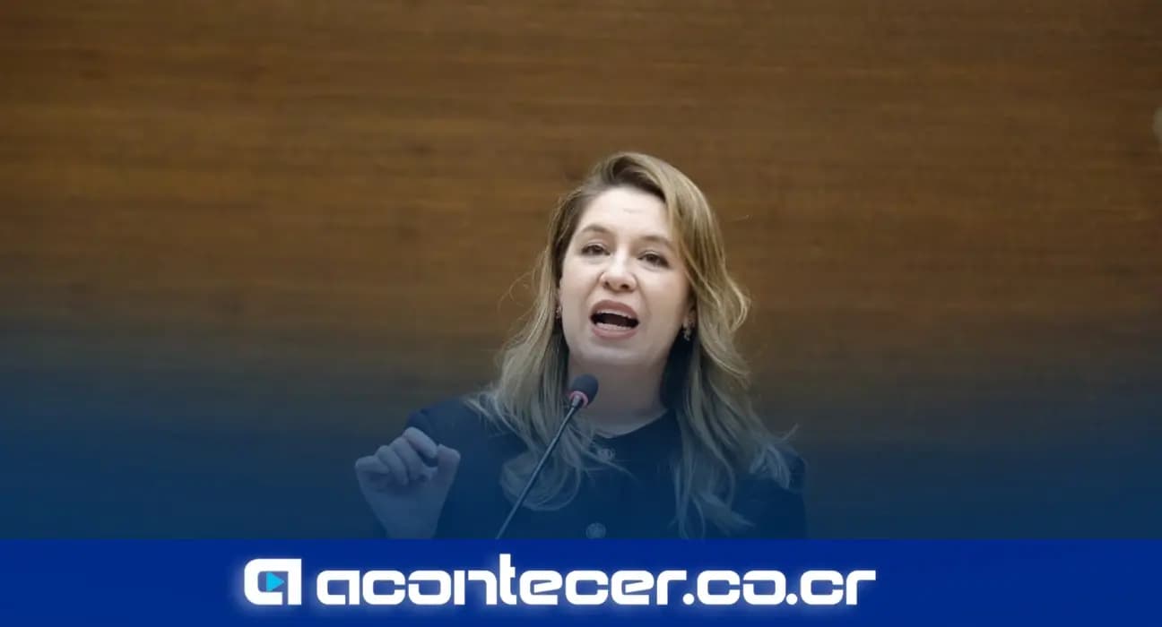 Imagen de la nota: Claudia Dobles cuestiona que la DIS no alertara a Laura Fernández sobre Hugo Benavides