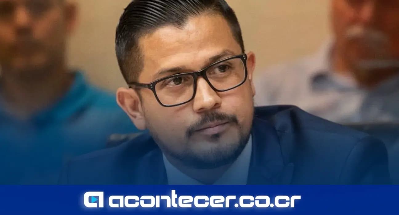 Imagen de la nota: Alcalde de Turrialba llama a “defender la democracia” en acto del 15 de setiembre