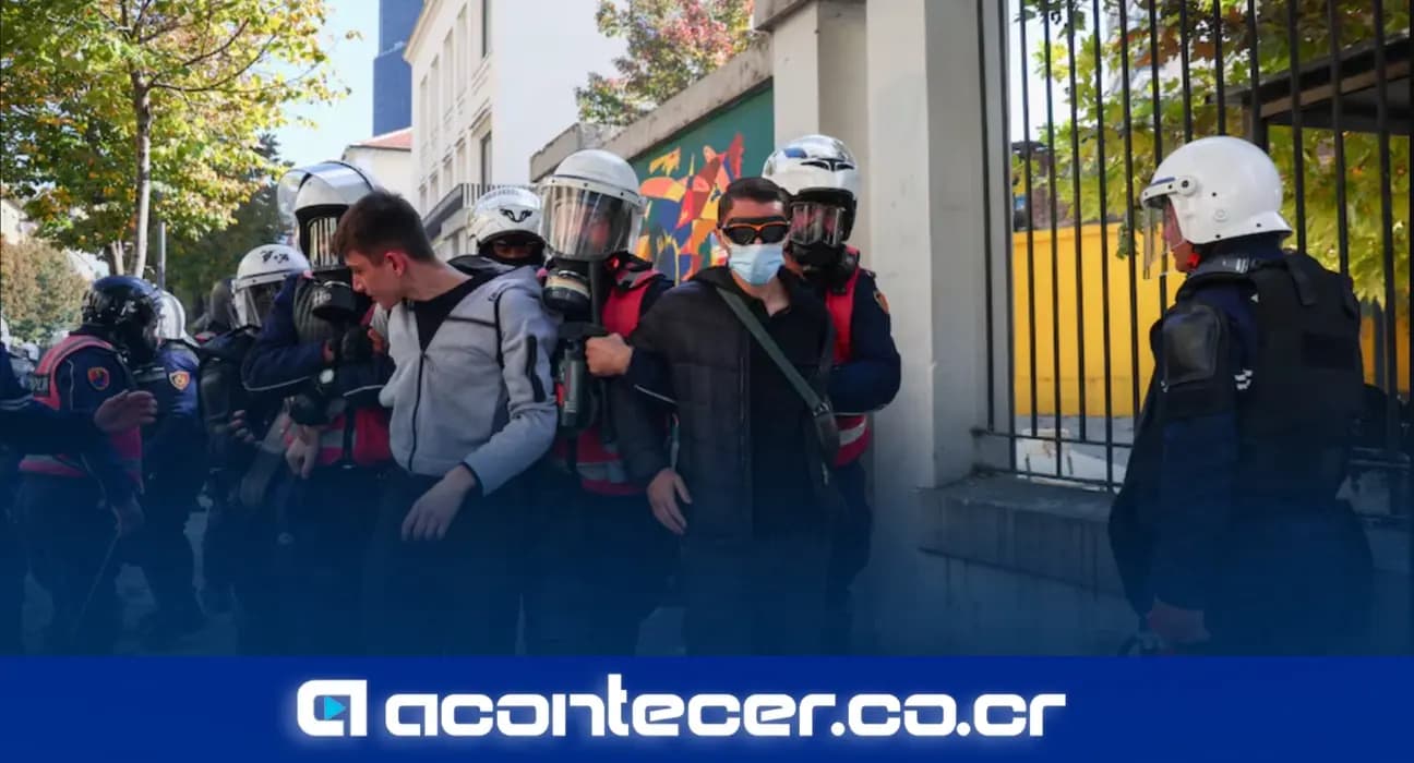 Imagen de la nota: Albania reporta unos 300 heridos y 167 detenidos tras una semana de protestas en Tirana
