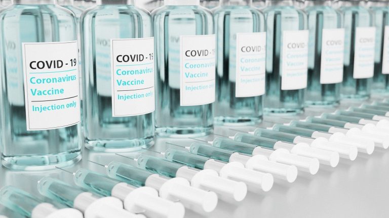 Farmacéuticas Crearán Vacunas Contra La Nueva Cepa Del Covid-19