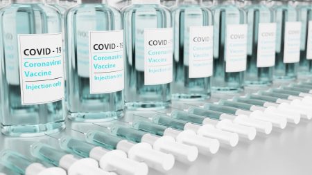 Vacunas Actuales «Probablemente» Protejan Contra Casos Severos De La Variante Ómicron