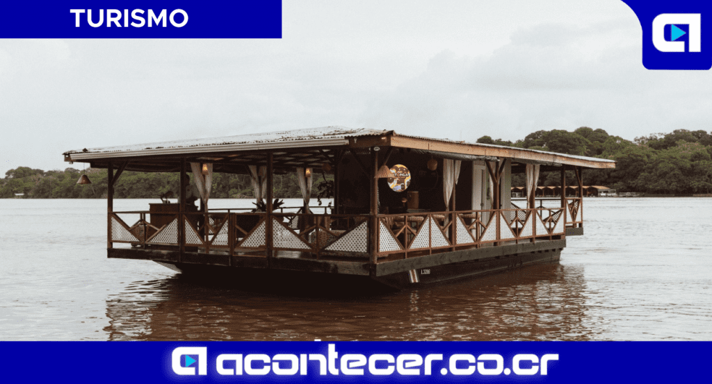 Katonga es un restaurante flotante en Tortuguero, LimíƒÆ’í‚ón. Es perteneciente al Grupo Mawamba