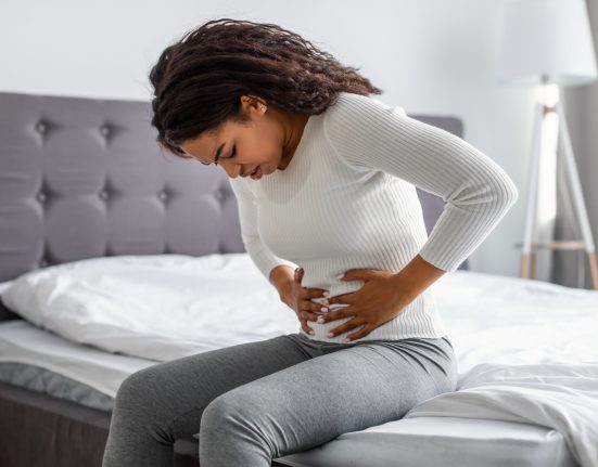 ¿Sufre De Distensión Abdominal? Causas Y Tratamientos Para Este Problema Digestivo Frecuente