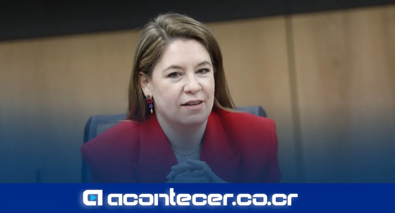 Claudia Dobles reta a Marta Esquivel: “Renuncie a su inmunidad”