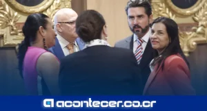 Oficialismo rechaza reconocimiento a fiscal Carlo Díaz por labor con DEA
