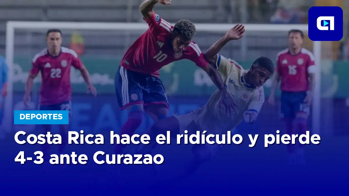 Jugadores de la selección de Costa Rica lamentan gol de Curazao durante partido de Liga de Naciones Concacaf en el Estadio Nacional