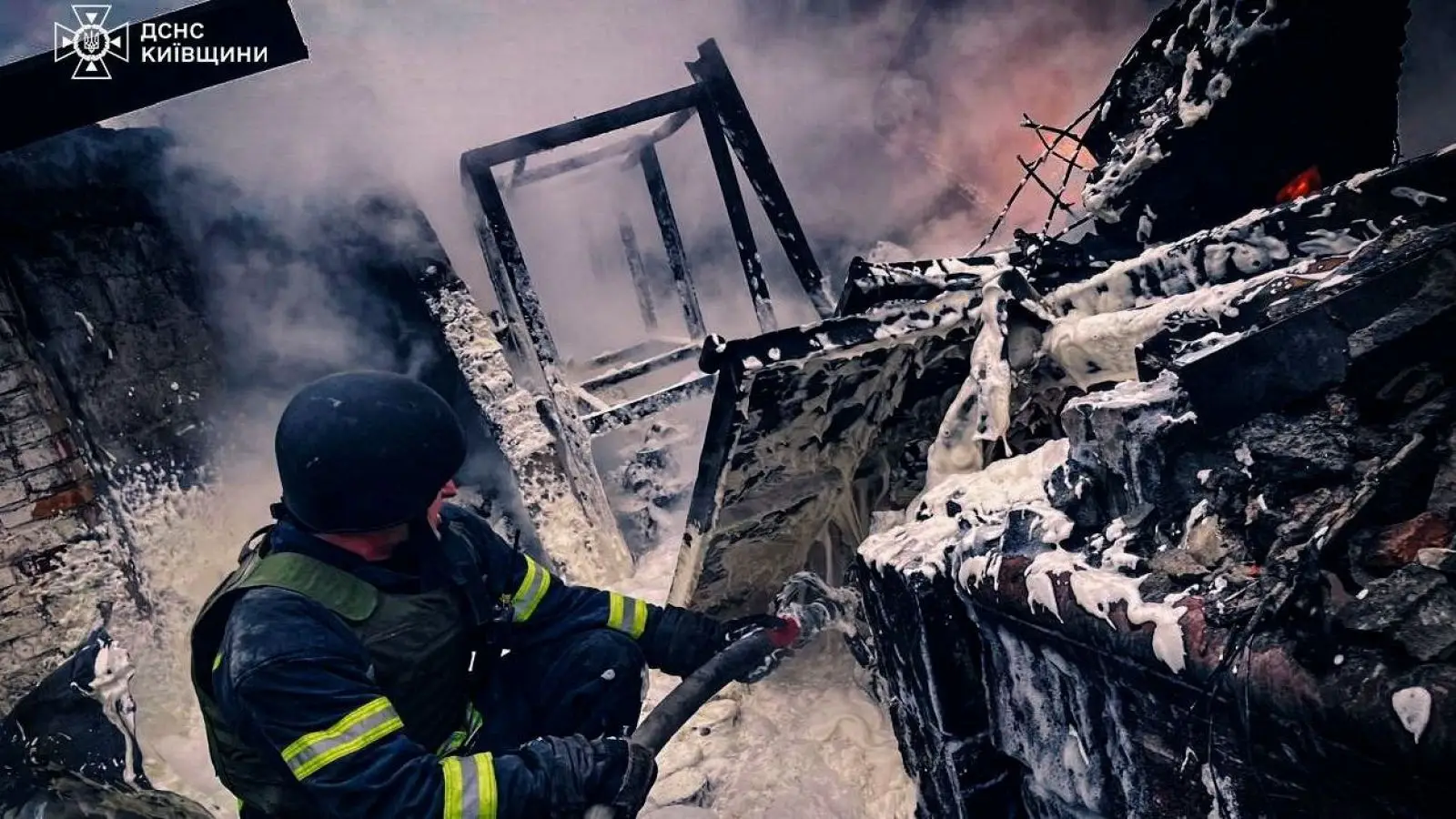 Edificio del centro empresarial Incom en Kiev dañado tras el impacto de un dron ruso el 25 de septiembre de 2026 (Foto: rtve.es)
