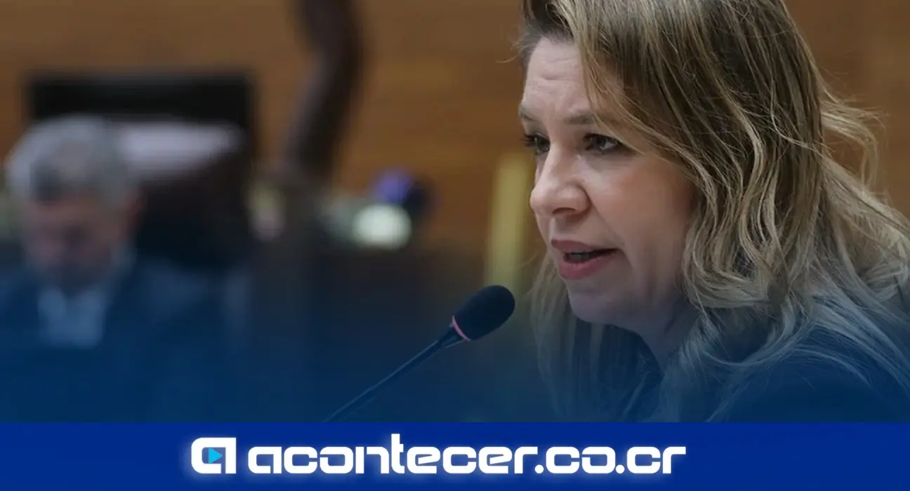 Claudia Dobles responsabiliza a Laura Fernández por recorte de 40 mil millones