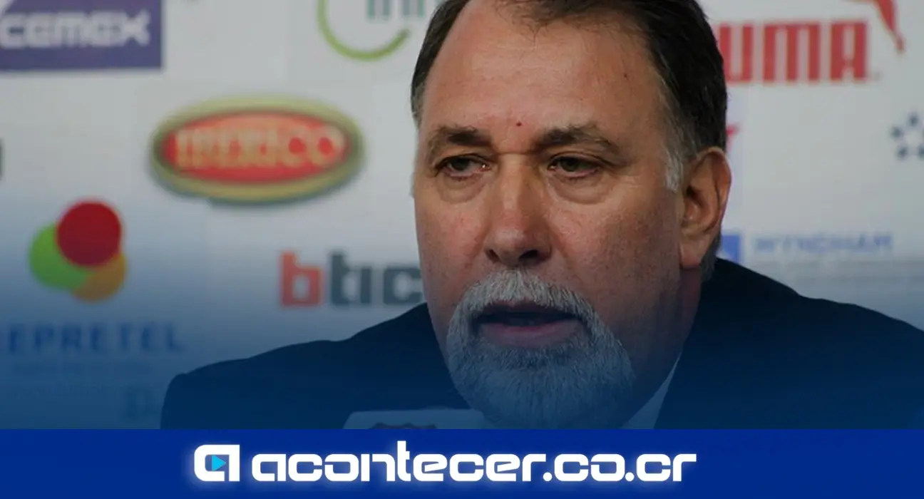 Aquiles Mata, exaspirante a la junta directiva de Liga Deportiva Alajuelense, advierte sobre posible crisis deportiva tras derrota ante Saprissa en el Estadio A
